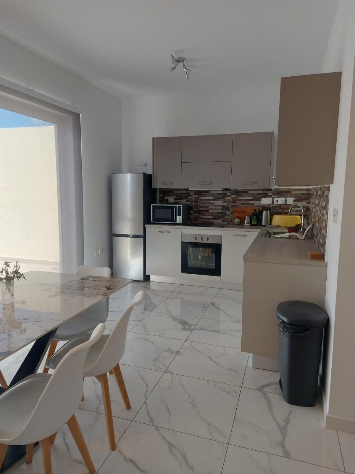 Central Apartment In Swieqi Is-Swieqi Exterior foto
